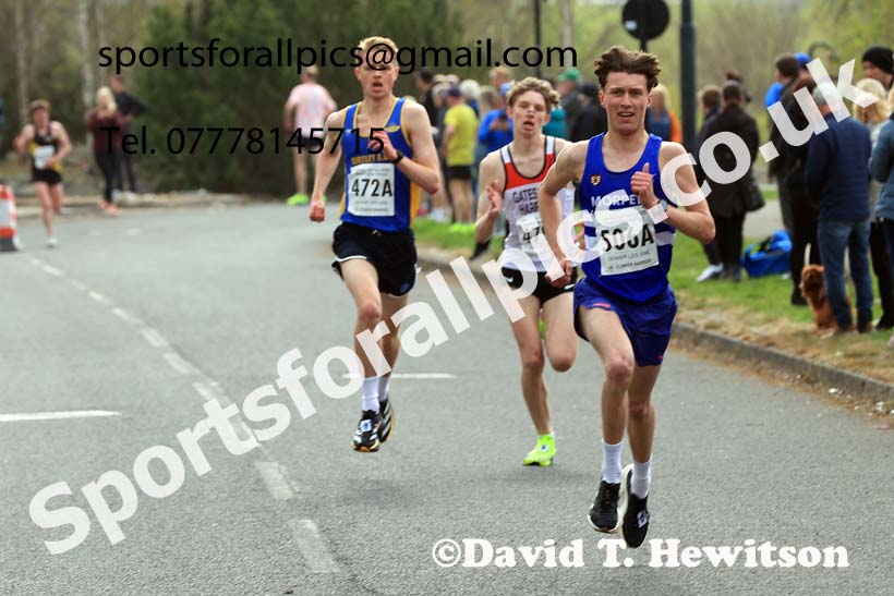 Senior mens relay, 2025 Elswick Harriers Good Friday Road Relays, Newburn, Newcastle upon Tyne. Photo: David T. Hewitson/Sports for All Pics